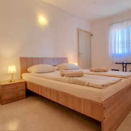 Lucijana Room Novigrad Istria エクステリア 写真